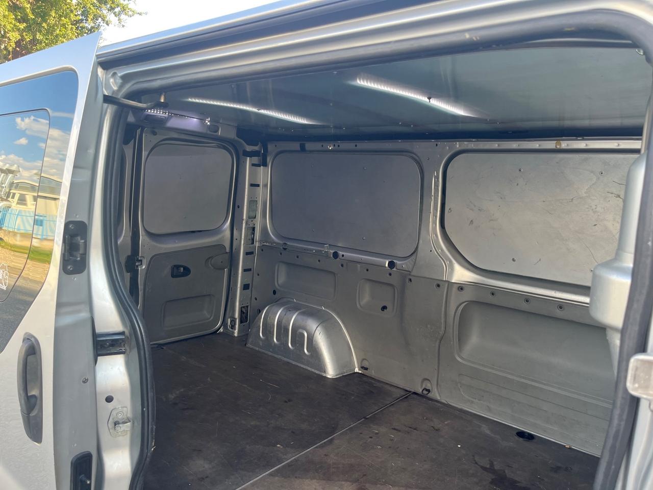 Renault Trafic T29 1.9 dCi/100PC-TN Furg.Generiq