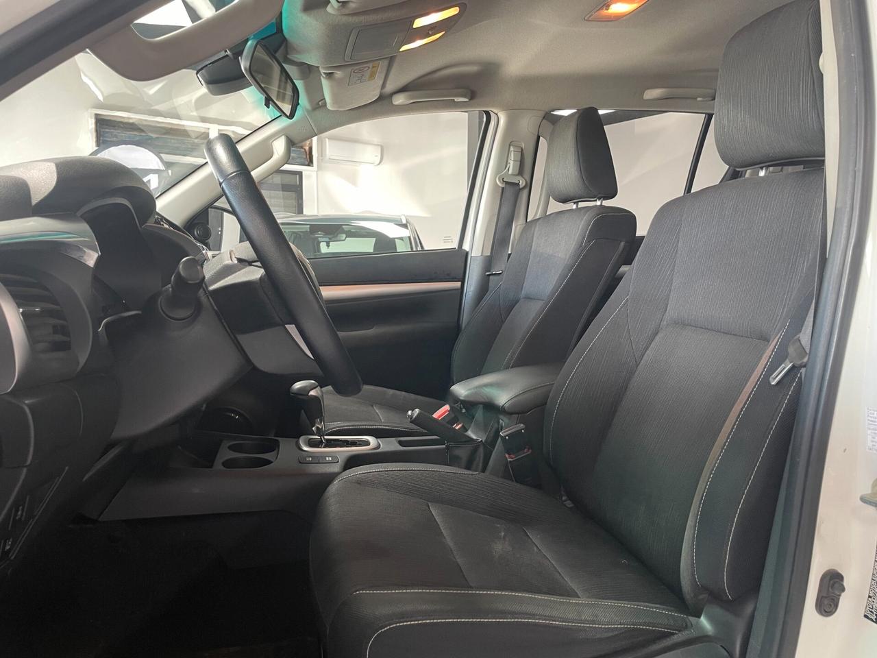 Toyota Hilux 2.4 D-4D A/T 4WD 4 porte Double Cab Executive