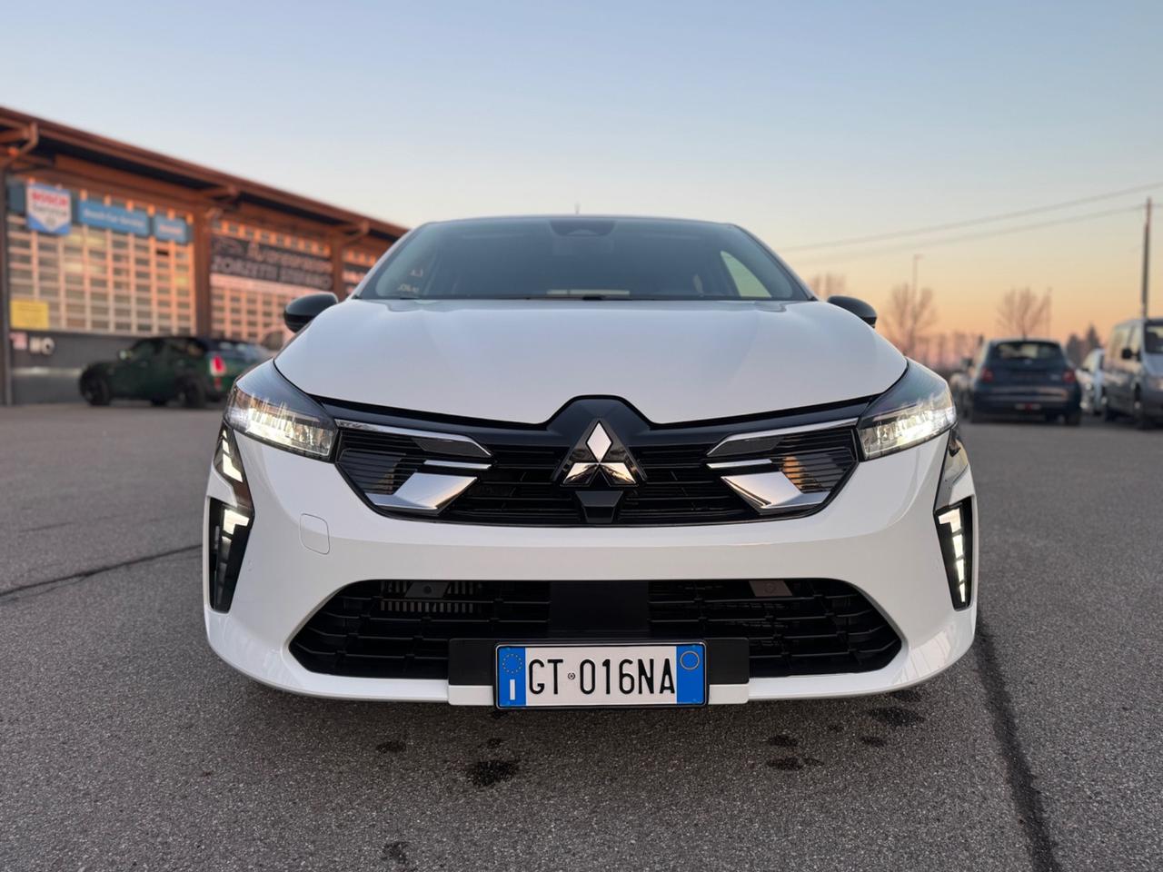 Mitsubishi Colt 1.0L turbo 90 CV Invite