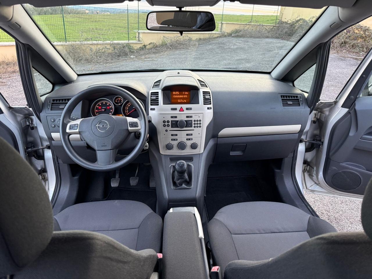 Opel Zafira 1.6 16V VVT Club