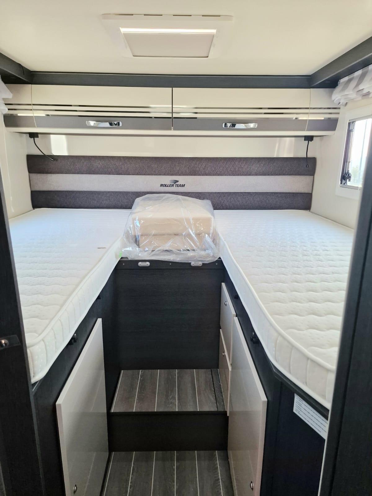 Roller Team semi integrale del 2025 in saldo 700