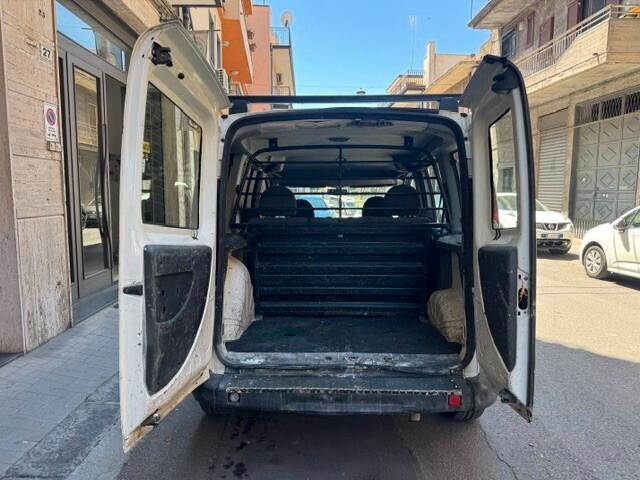Fiat Doblo 1.9 MJT Combi 5 posti N1