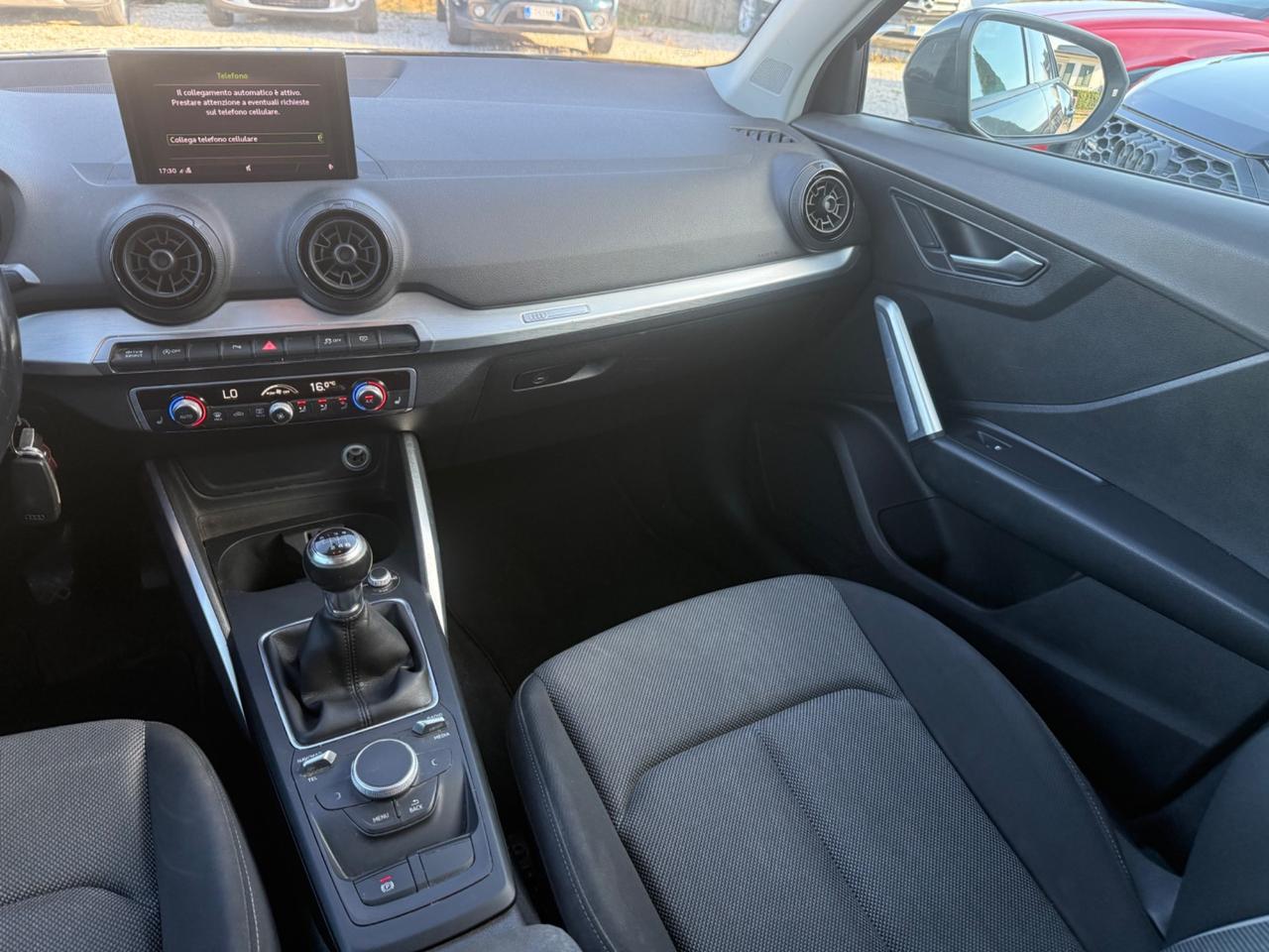 Audi Q2 30 TDI S tronic Identity Black
