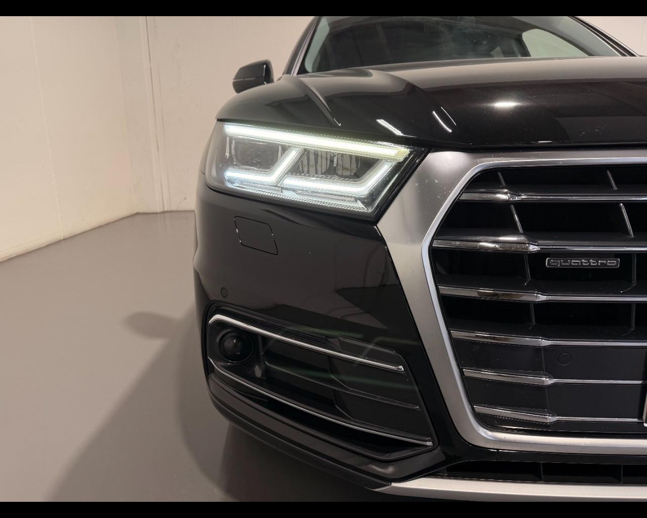 AUDI Q5 40 TDI S-TRONIC QUATTRO BUSINESS SPORT