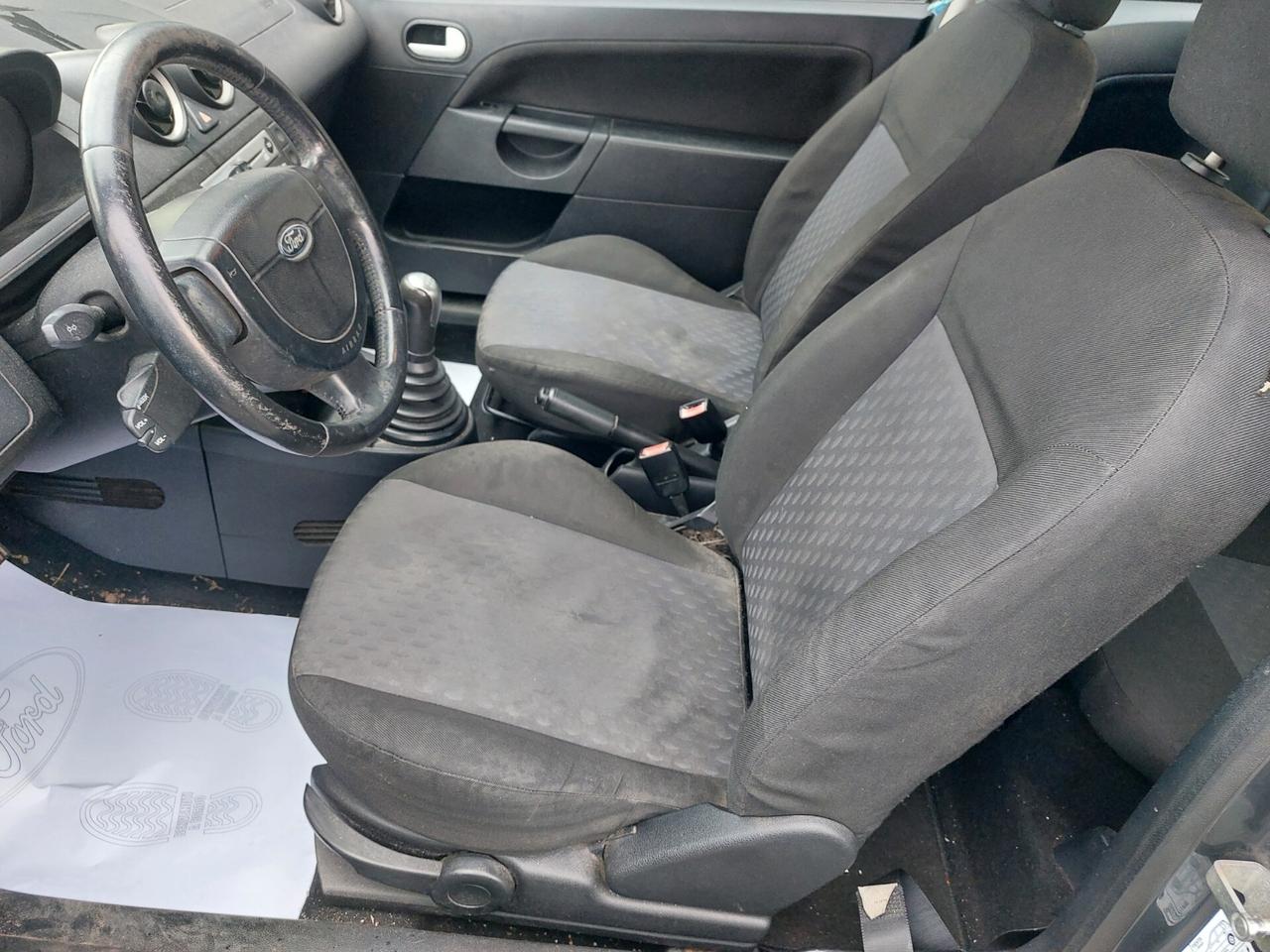 Ford Fiesta 1.2 16V 3p. Ghia GPL