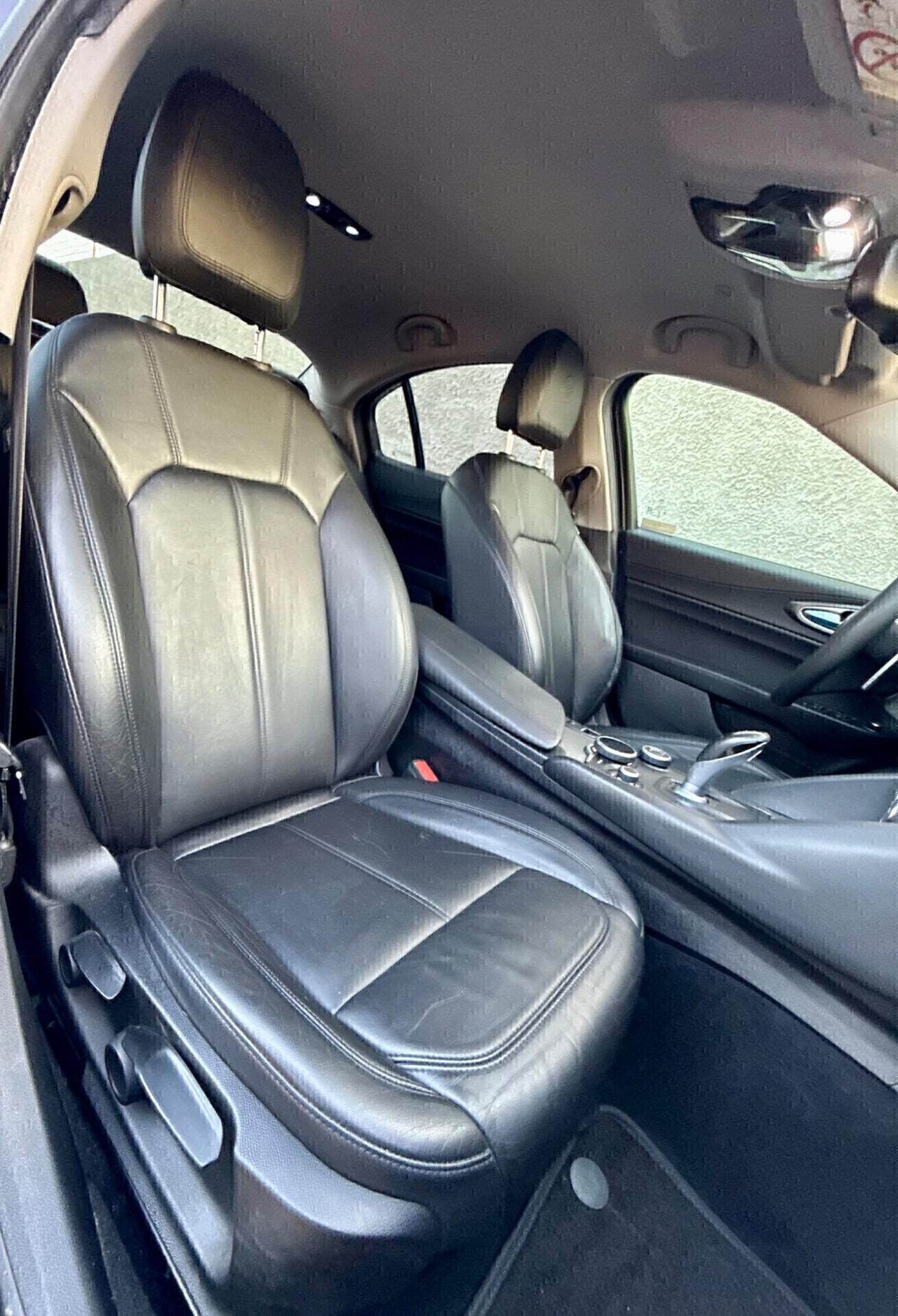 Alfa Romeo Giulia 2.2 TD 180 CV,LED+Xeno,Navi,Retrocam.,Pelle,ecc.