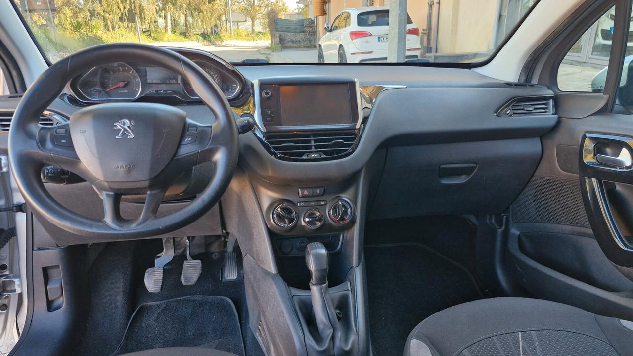 Peugeot 208 1.4 HDi 68 CV 5 porte Allure
