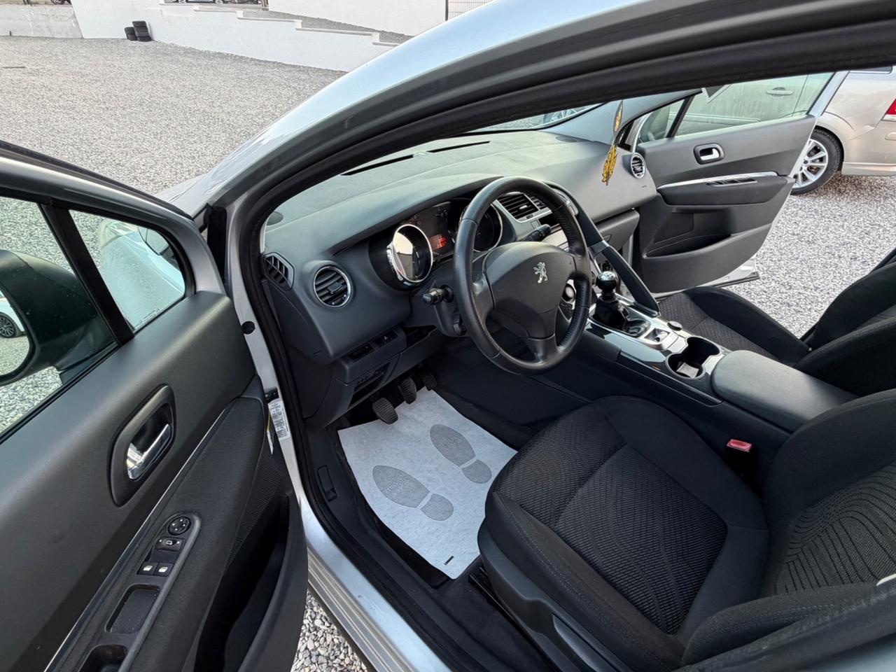 Peugeot 3008 1.6 HDi 112CV Active
