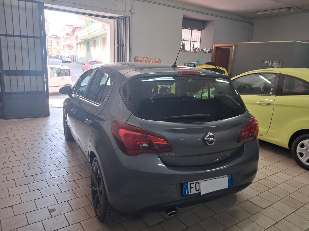 Opel Corsa 1.4 90CV GPL Tech 5 porte b-Color 2016 unico prop