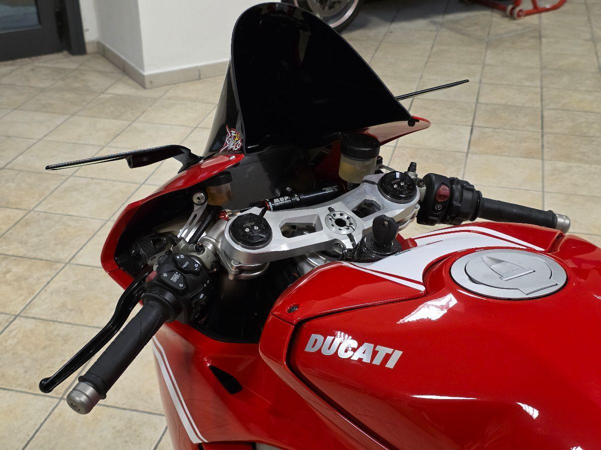DUCATI PANIGALE V4 CON SCARICO DESMO OK