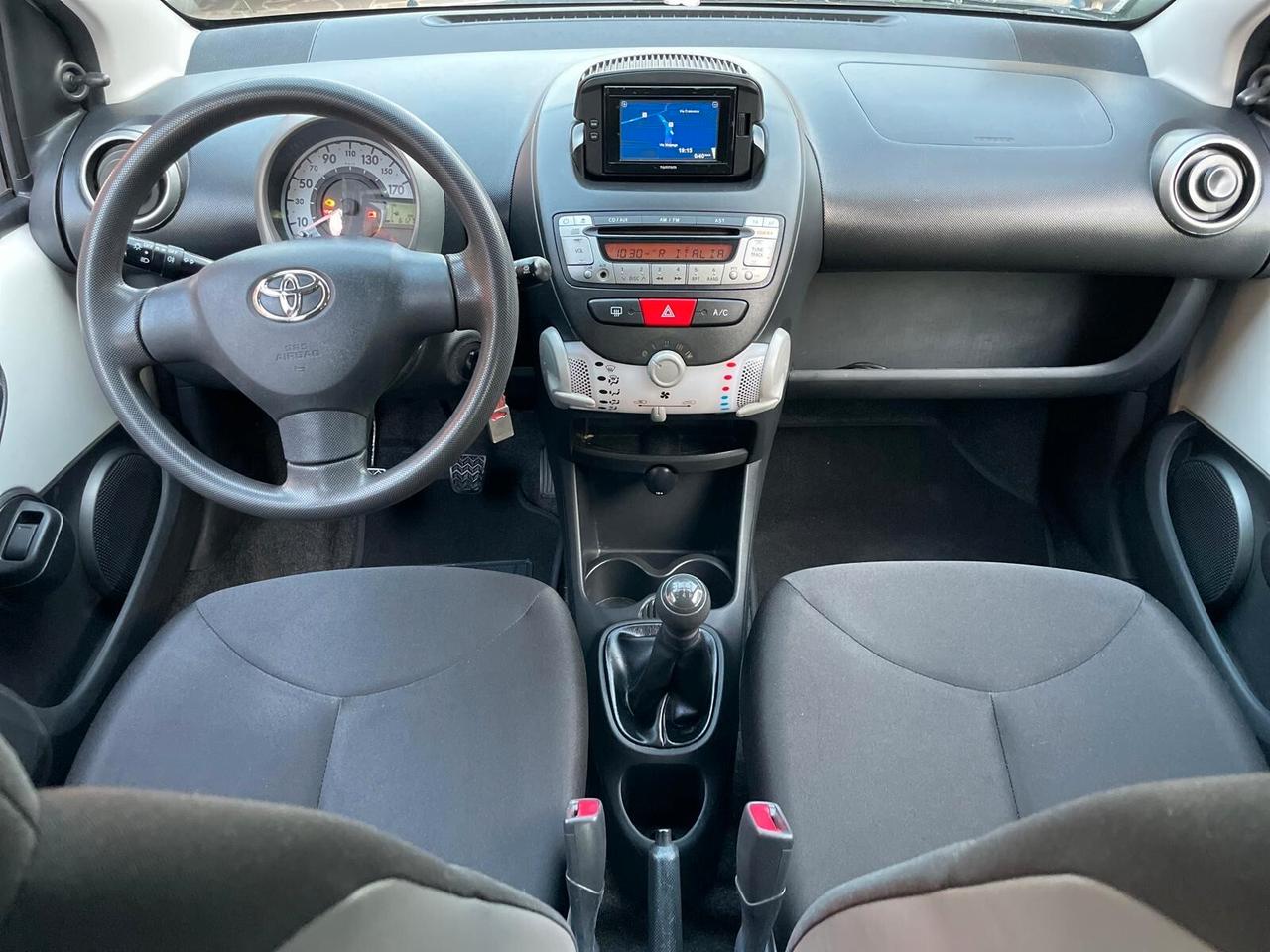 Toyota Aygo 1.0 12V VVT-i 5 porte Lounge Connect