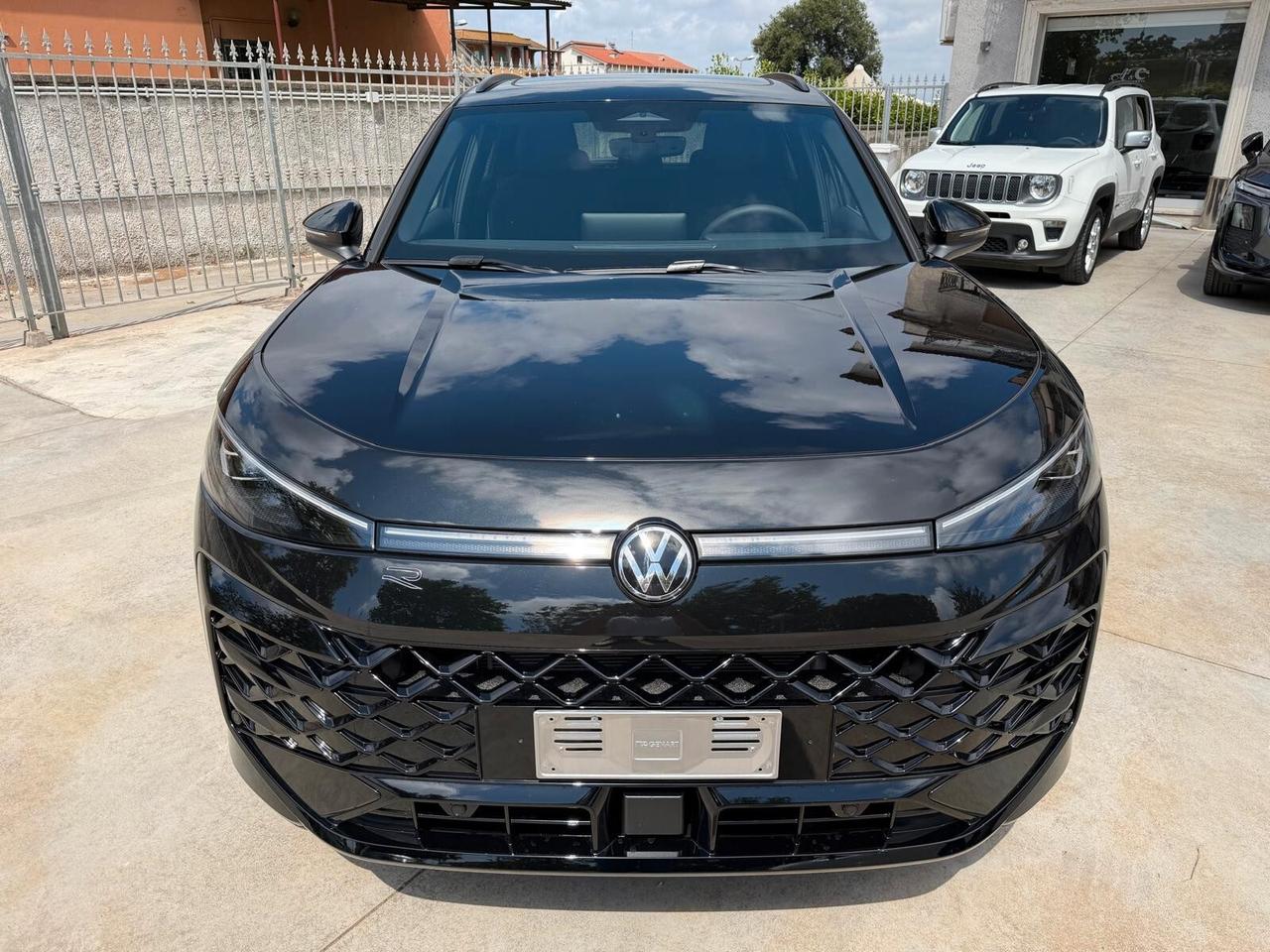 Volkswagen T-Roc 1.5 eTSI ACT 150 CV DSG R-Line