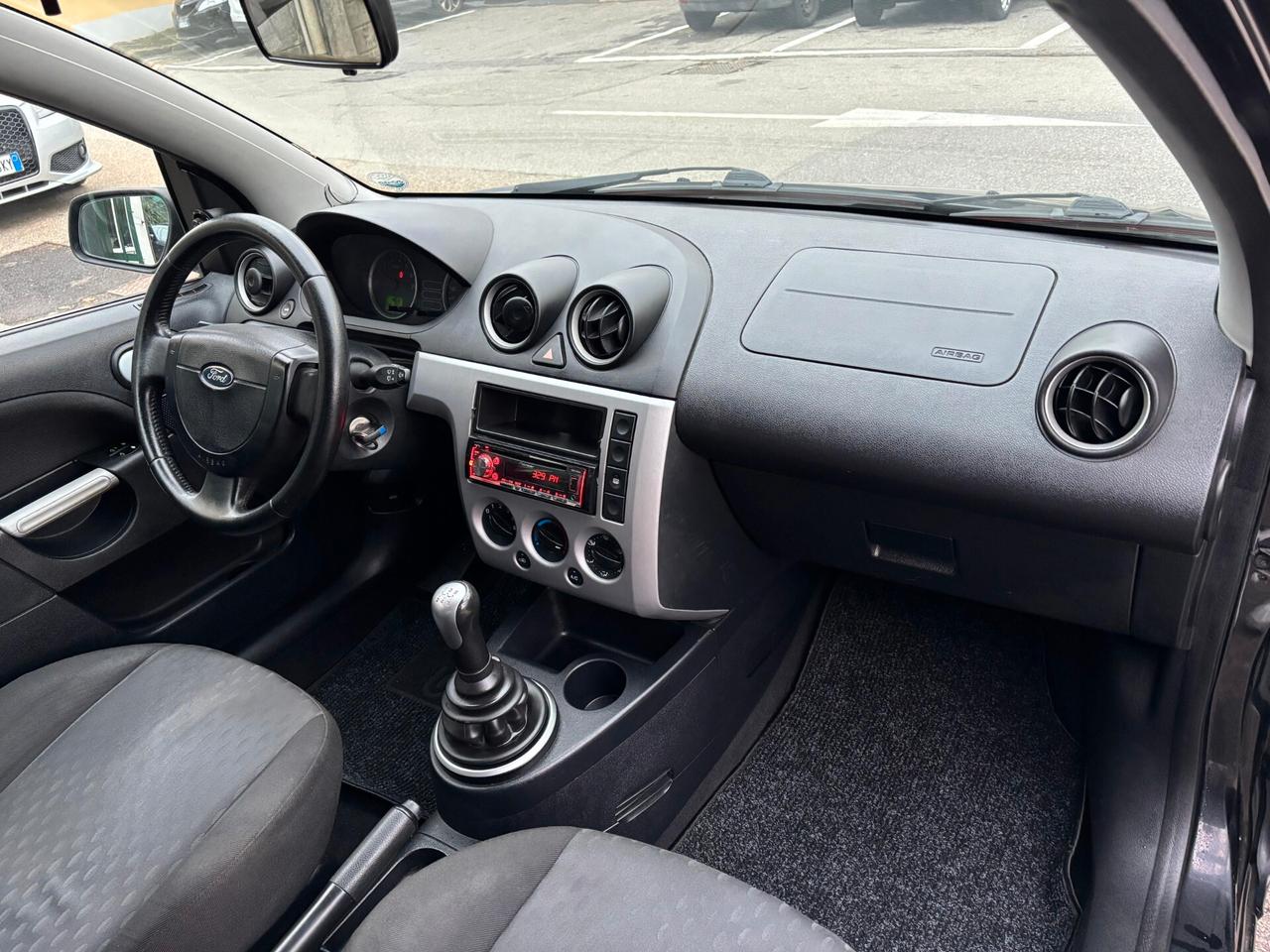 Ford Fiesta 1.2 16V 3p. Ghia
