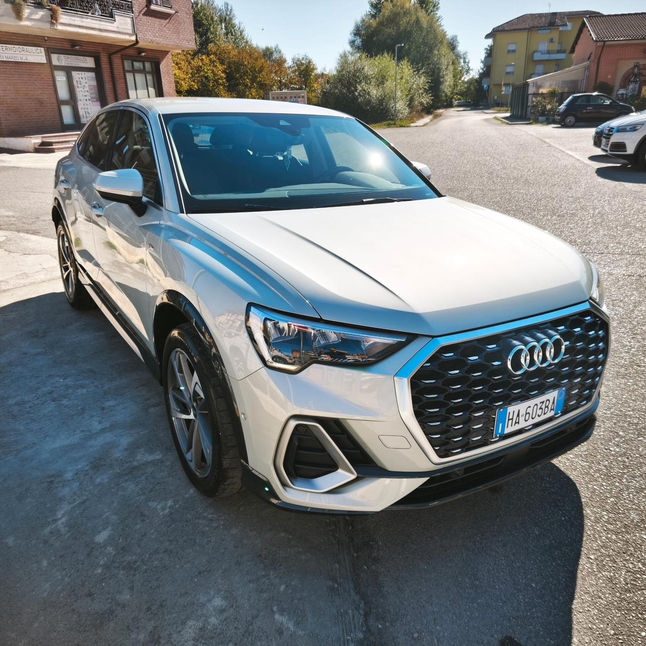Audi Q3 35 TFSI S tronic line edition