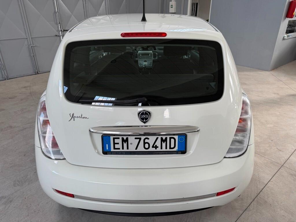 Lancia Ypsilon 1.2 69 CV Unyca