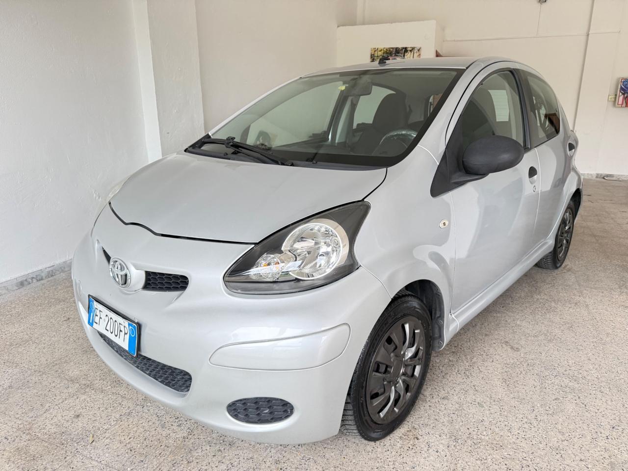 Toyota Aygo 1.0 12V VVT-i 5 porte Now