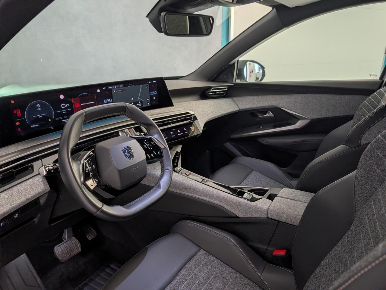 Peugeot 3008 1.2 Hybrid 145cv e-dcs6 Allure