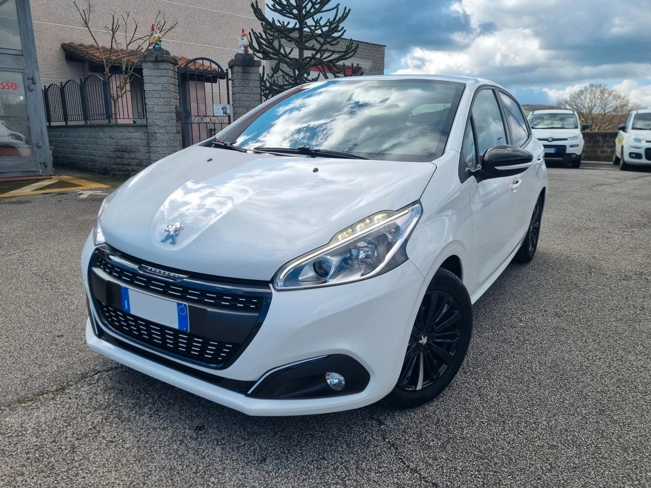 Peugeot 208 PureTech 82 5 porte Allure