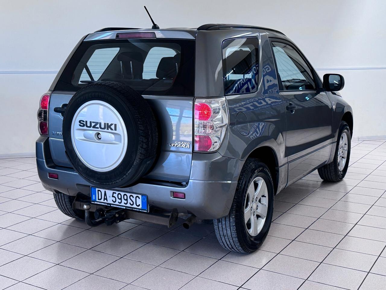 Suzuki Grand Vitara 1.9 DDiS 3 porte GANCIO TRAINO + RIDOTTE