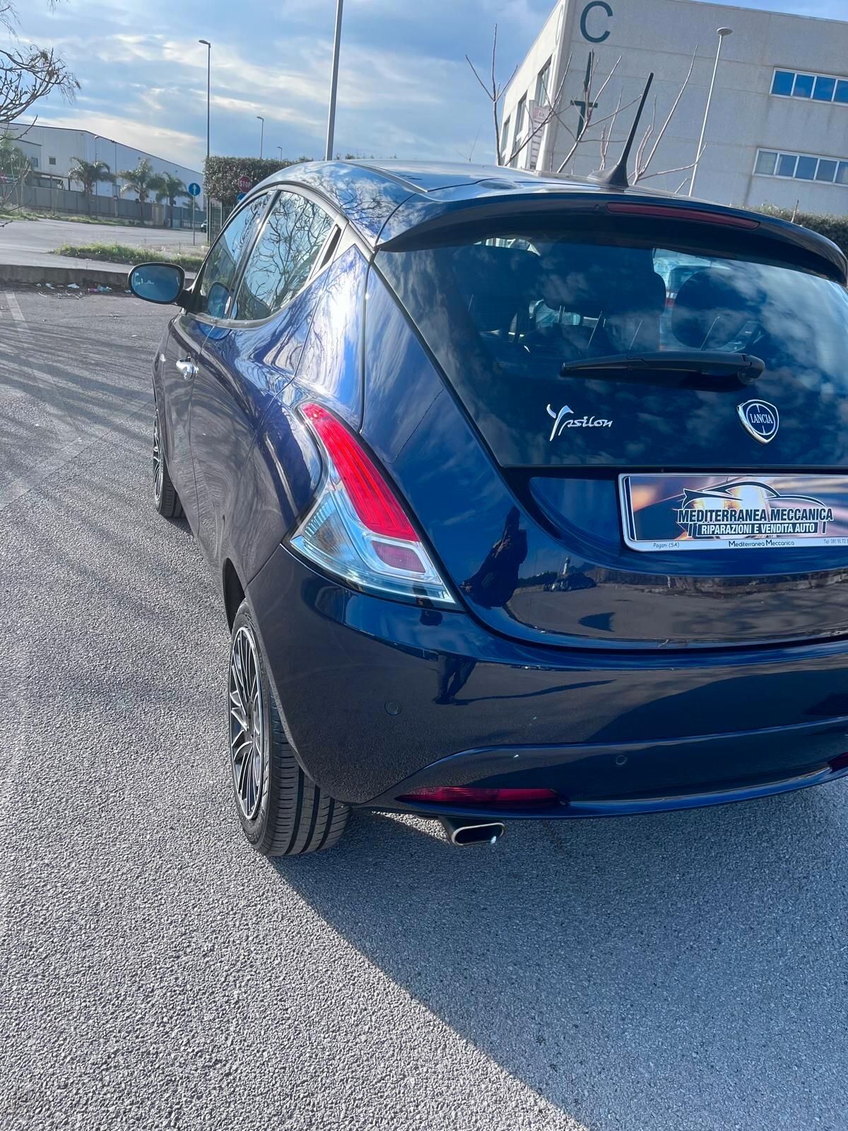 Lancia Ypsilon 1.2 69 CV 5 porte GPL Ecochic Gold