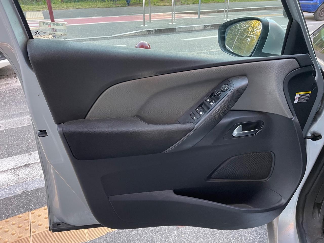 Citroen Grand C4 Picasso 1.6 BlueHDi/7POSTI/GARANZIA