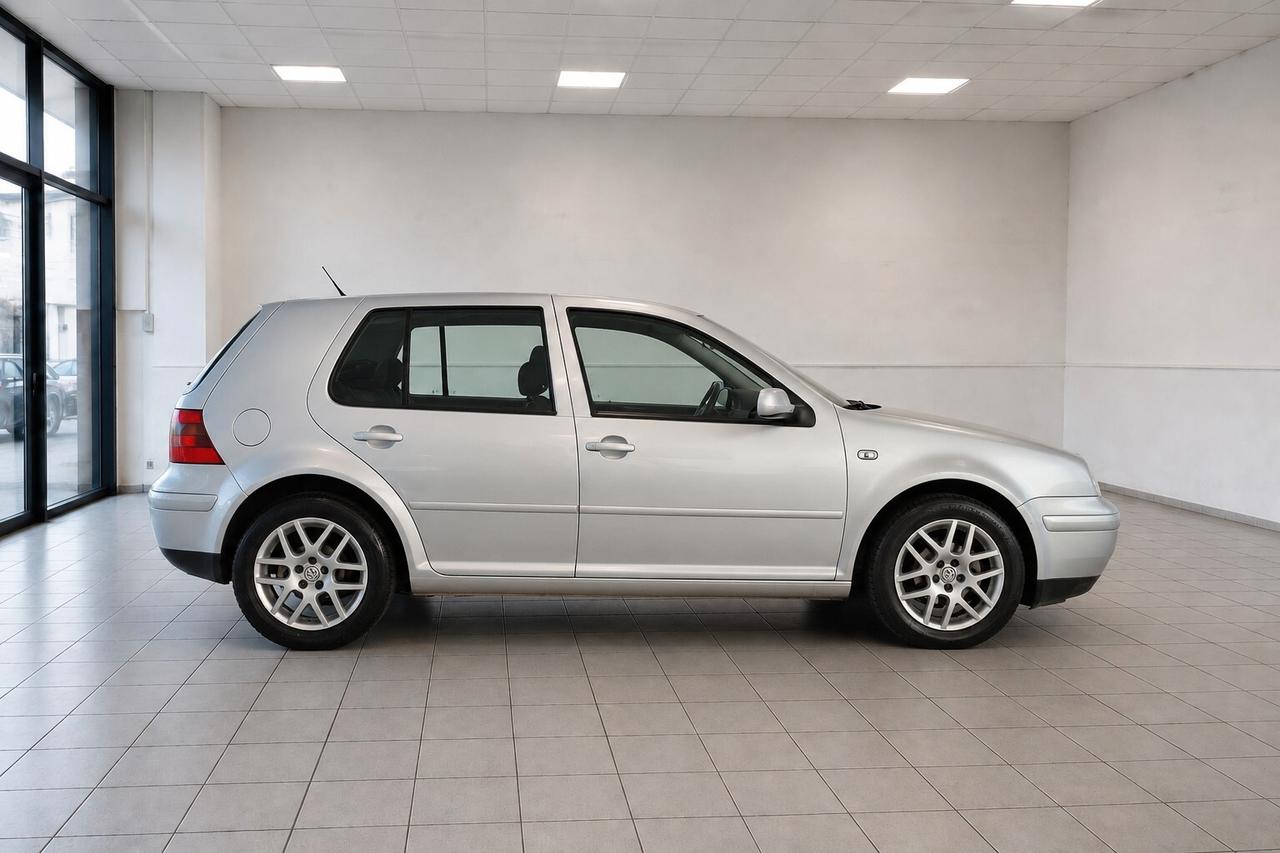 Volkswagen Golf 1.6/102 CV Highline AUTOMATICA OCCASIONE
