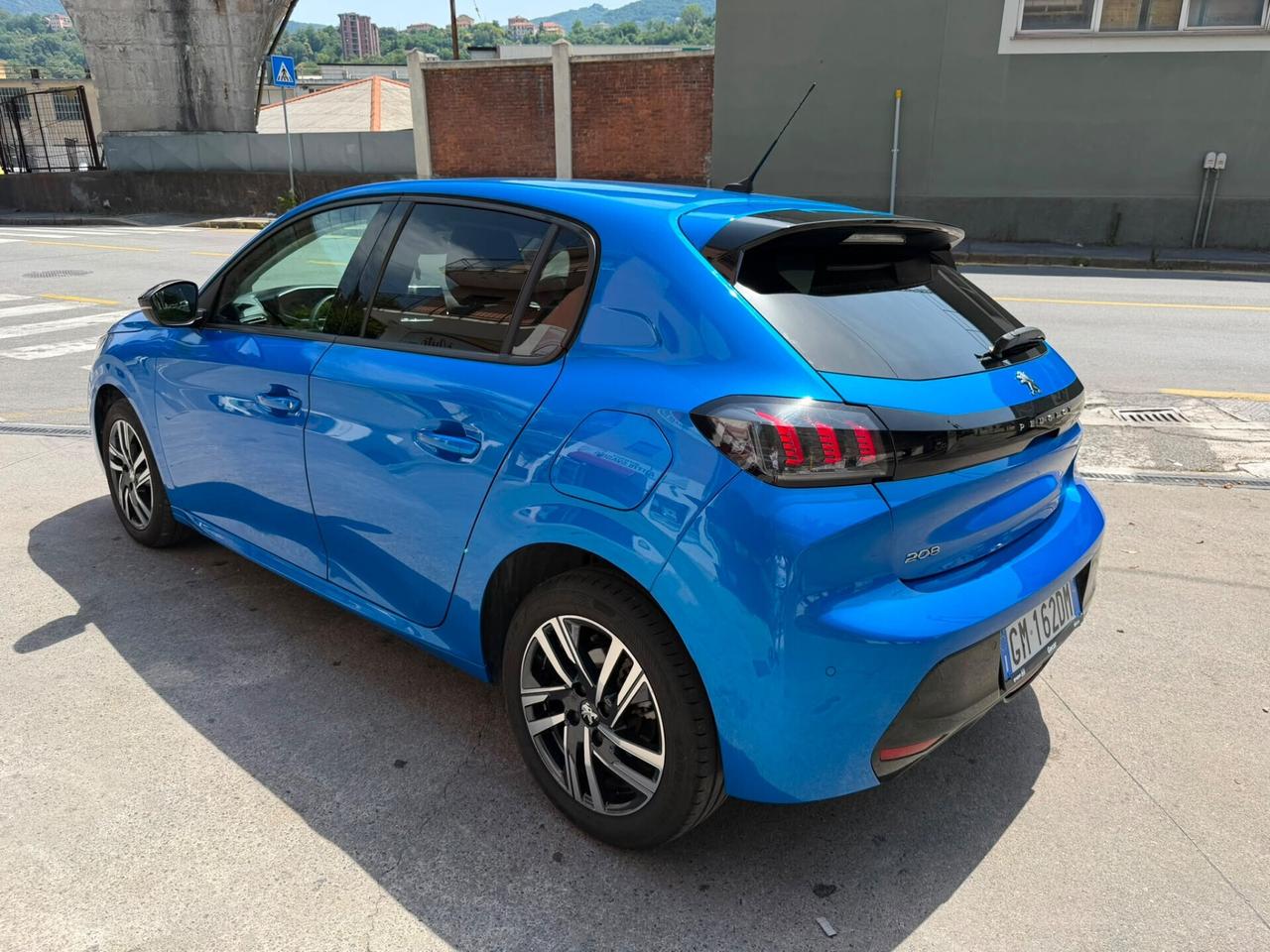 Peugeot 208 Allure Pack 100 CV 2023