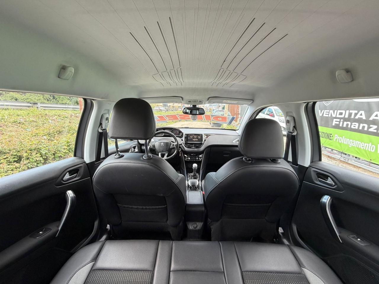 Peugeot 2008 1.6 e-HDi 115 CV Stop&Start Féline