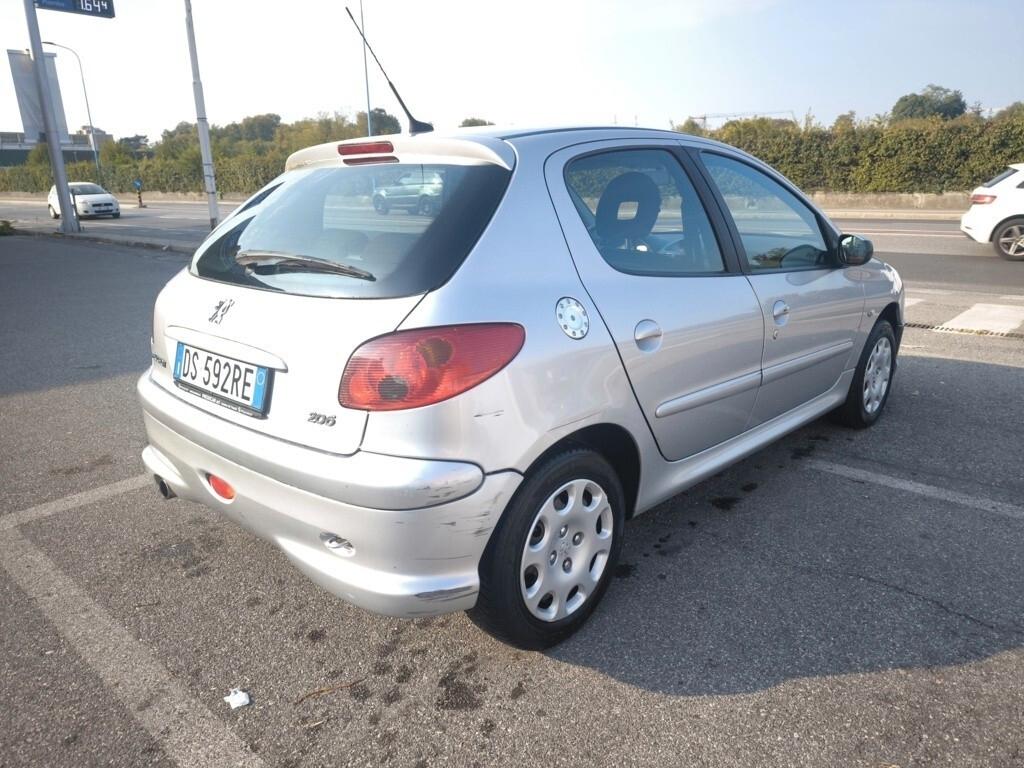 PEUGEOT 206+- BENZINA- OK NEOPATENTATI