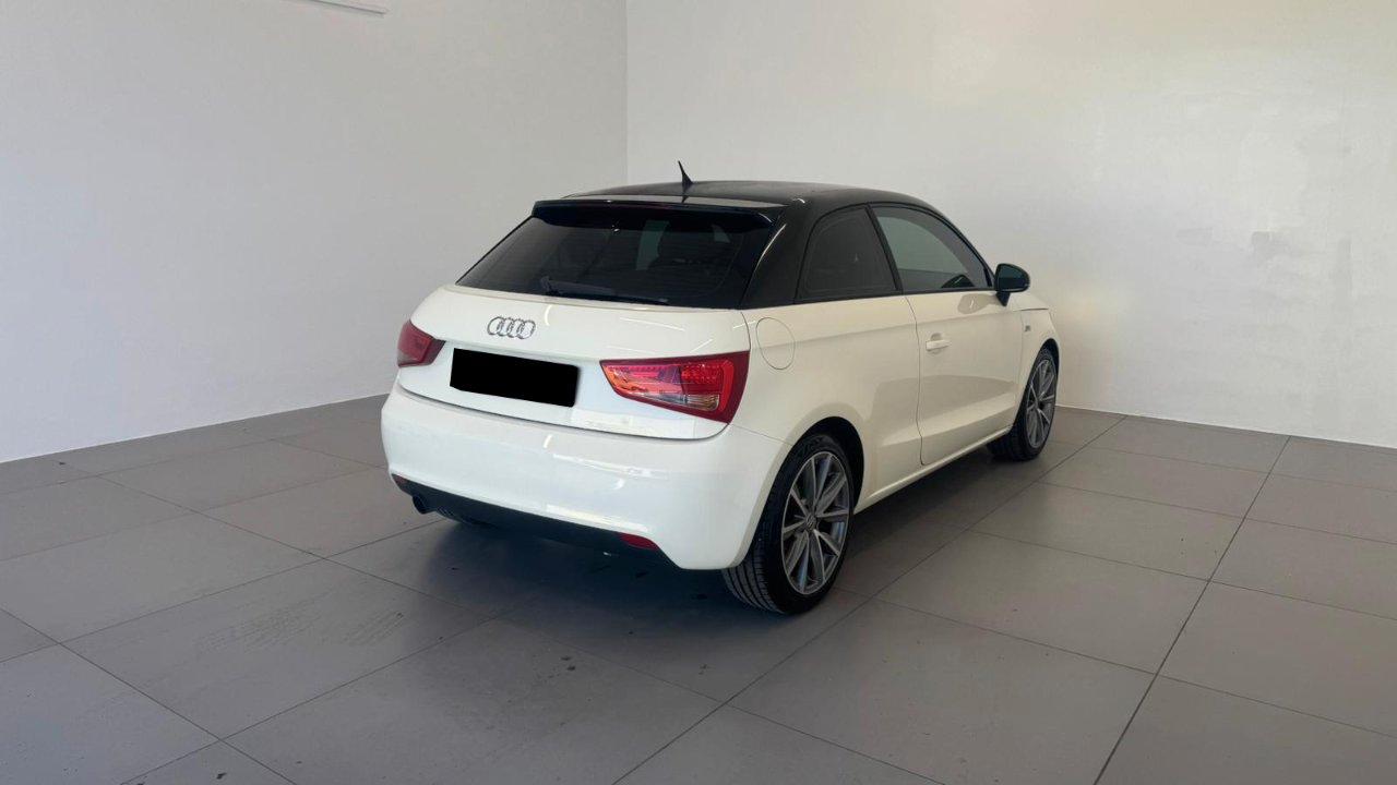 Audi A1 1.6 tdi Ambition 105 Cv.