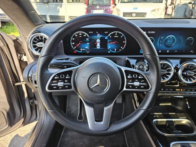 MERCEDES-BENZ CLA 200 d Premium