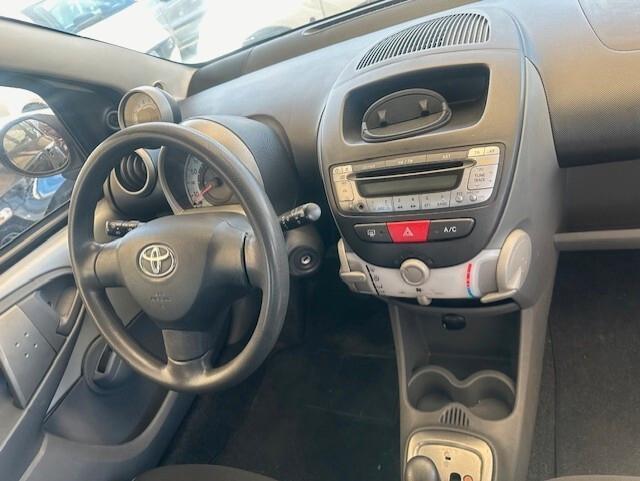 TOYOTA AYGO AUTOMATICA