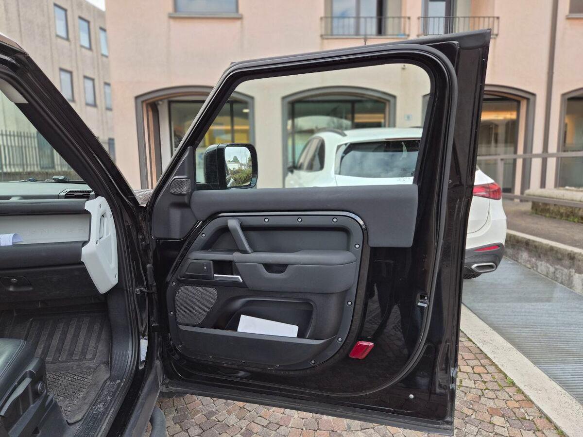 Land Rover Defender 90 3.0d i6 mhev X-Dynamic SE awd 200cv auto