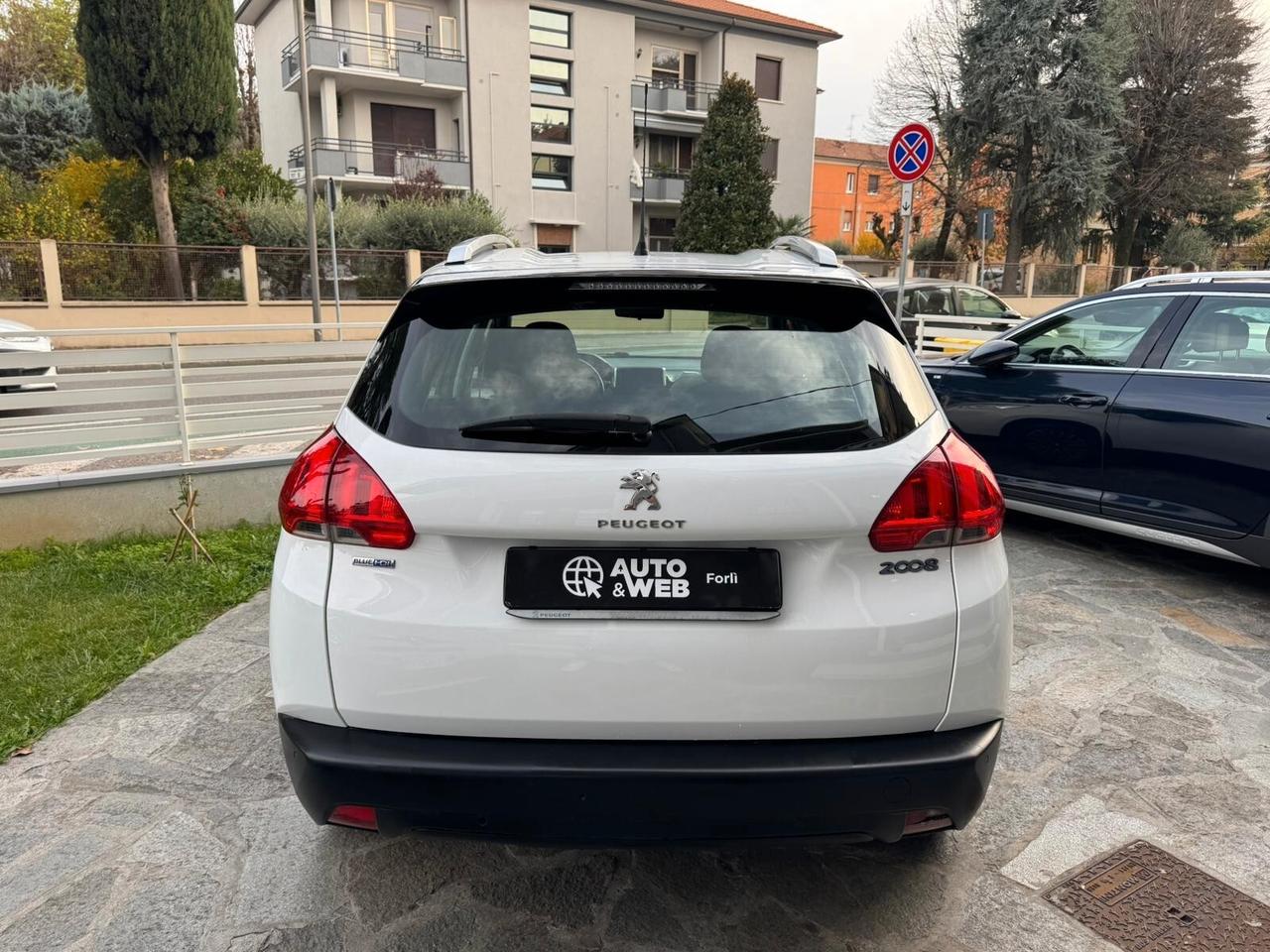 PEUGEOT 2008 BlueHDi 75 ACTIVE