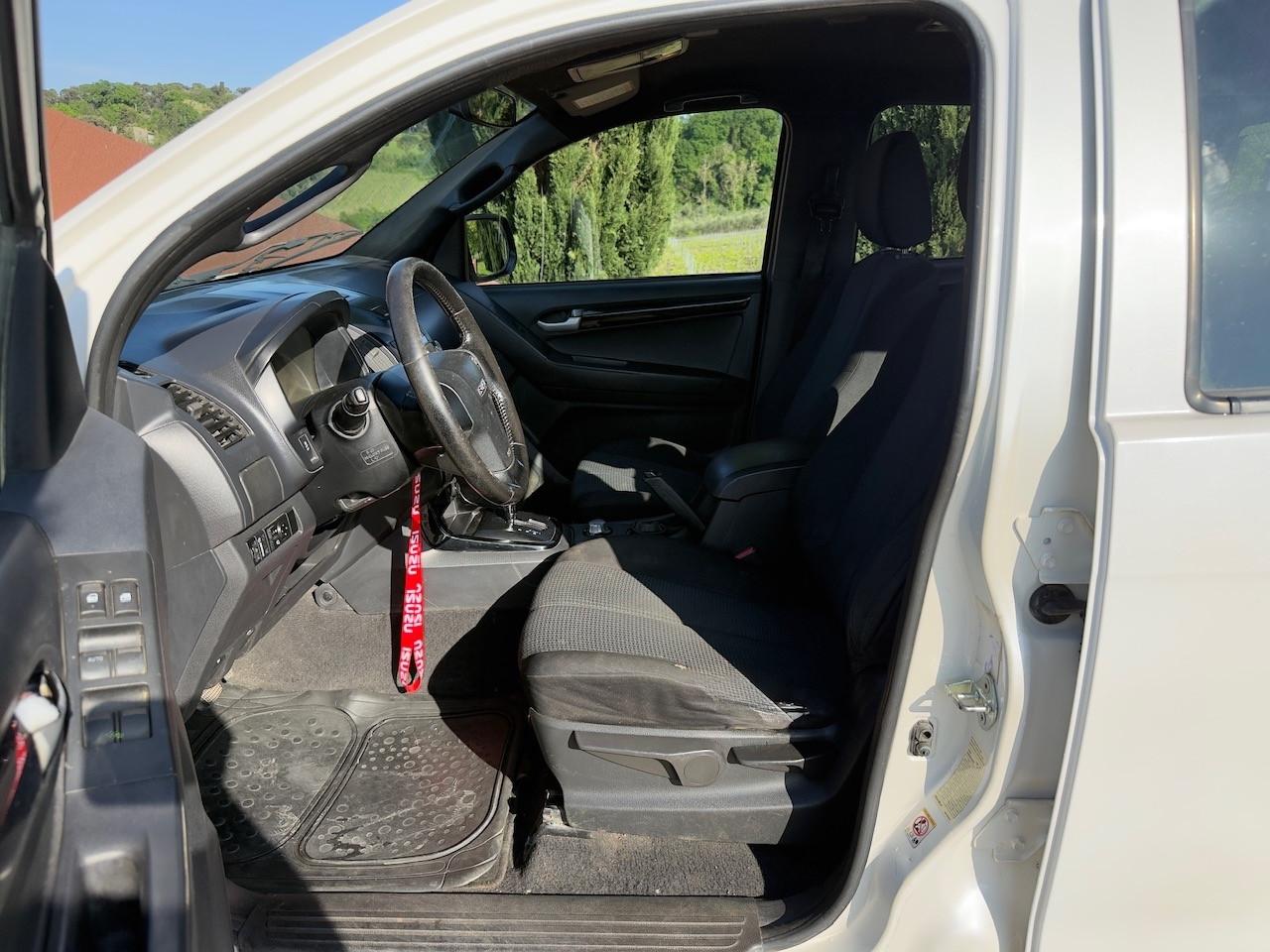 Isuzu D-Max 2.5 Crew Cab Quasar A/T 4WD