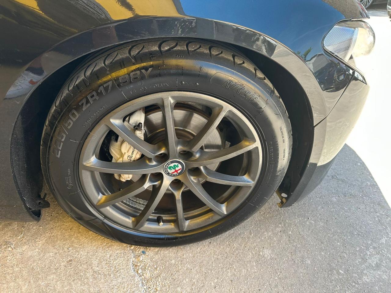 Alfa Romeo Giulia 2.2cc diesel 12 mesi garanzia-2016