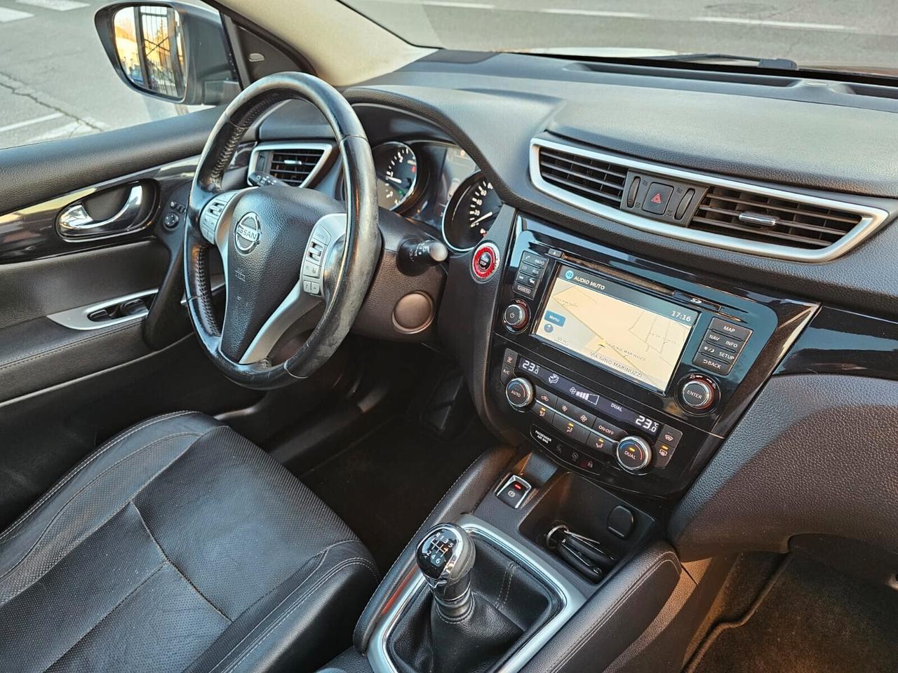 Nissan Qashqai 1.5 dCi 110cv 360°*Pelle*Navi*Tetto*Pdc*Bi-Xeno*18*