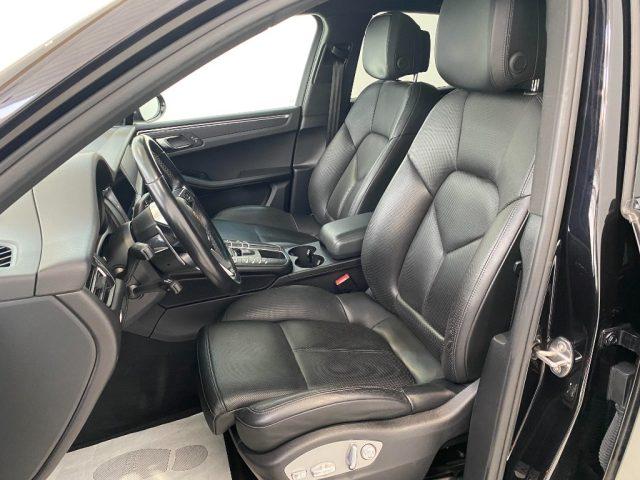 PORSCHE Macan 2.0