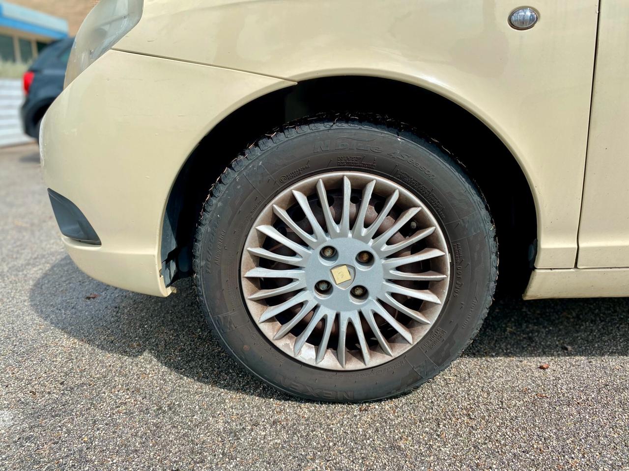 Lancia Ypsilon 1.2 8v Oro Giallo 60cv UNICO PROPRIETARIO