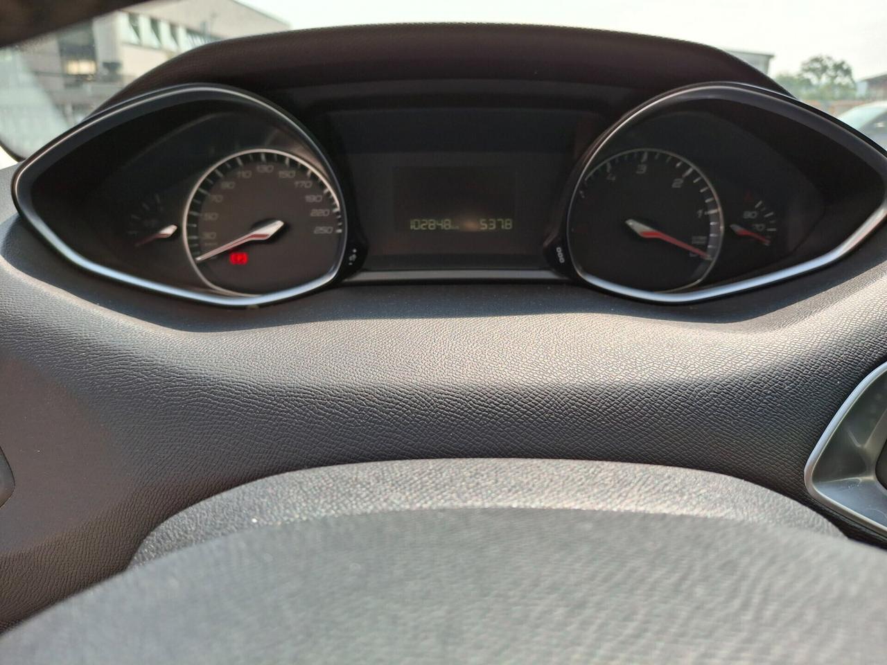 Peugeot 308 BlueHDi 120 S&S EAT6 SW Allure