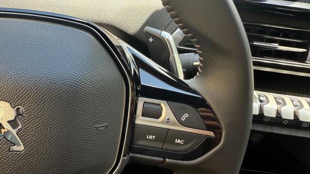 PEUGEOT 3008 HYBRID 136CV e-DCS6 ALLURE*FULL LED*CARPLAY*C.L.18