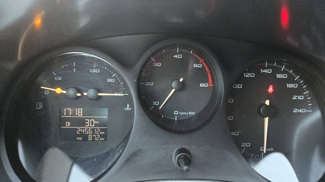 Seat Leon 1.6 TDI Copa x Neopatentati