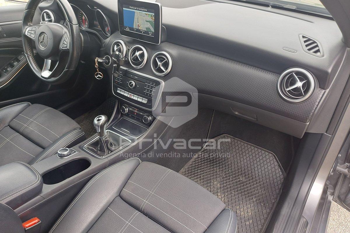 MERCEDES A 180 d Business