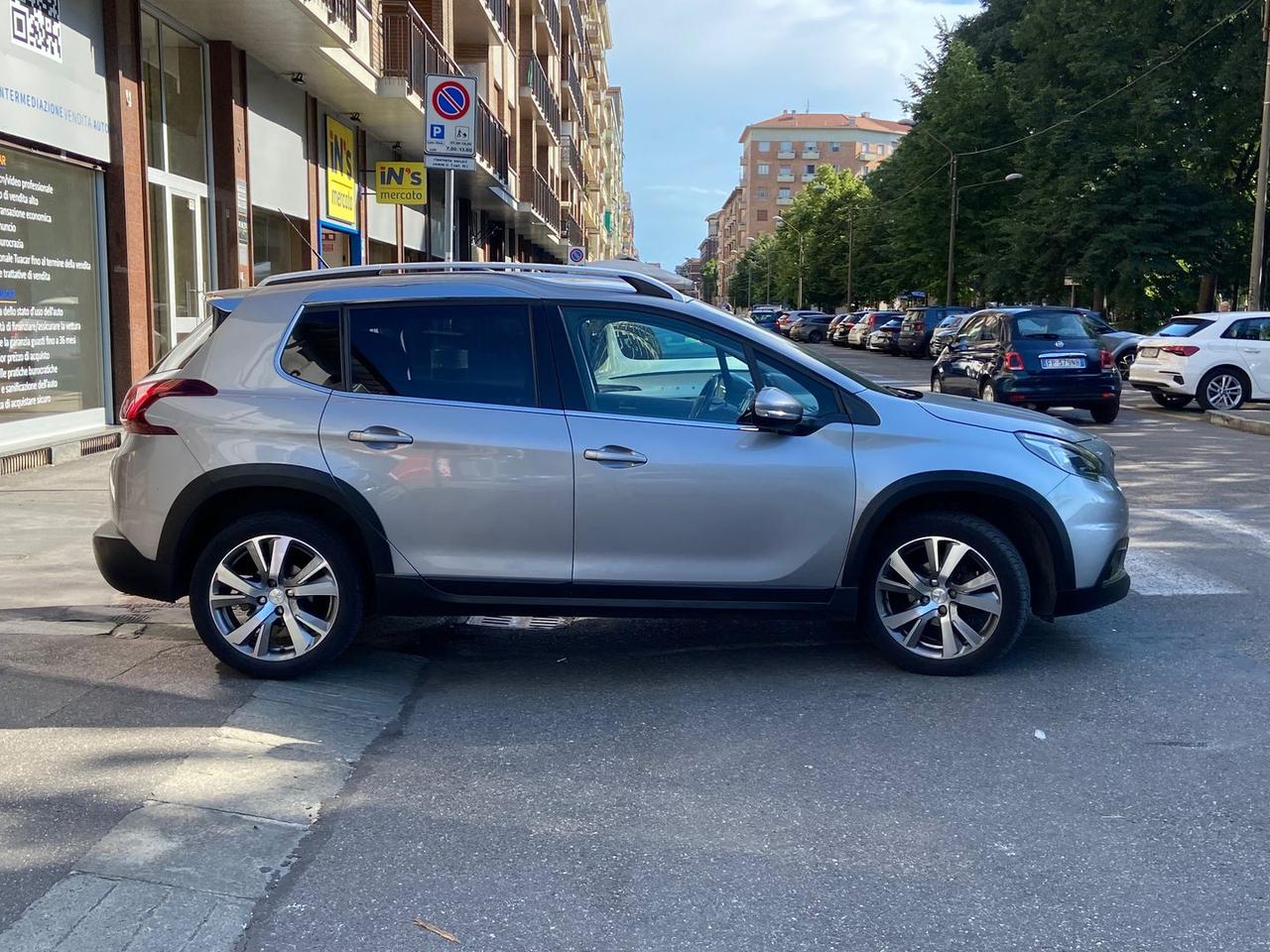 Peugeot 2008 Allure 1.5 Blue HDI 100 #11323