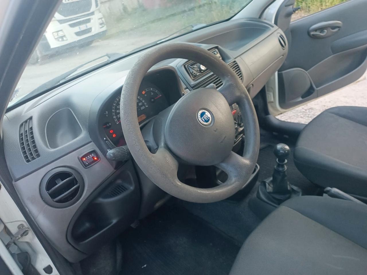 Fiat Punto 2008--1.2 Benzina Metano Neopatentati