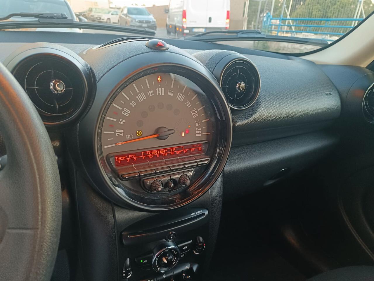 Mini Cooper D Countryman 1.6 2015 solo 129.000 Km.