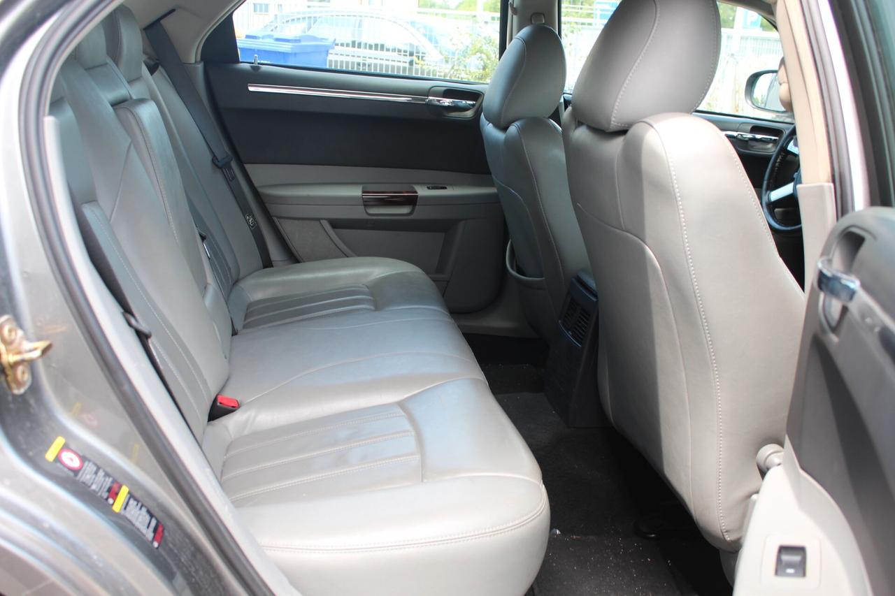 Chrysler 300C 3.0 V6 CRD berlina