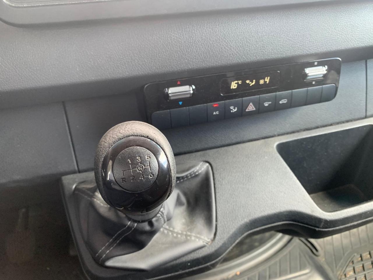 Mercedes Benz 317 cdi sponda idraulica
