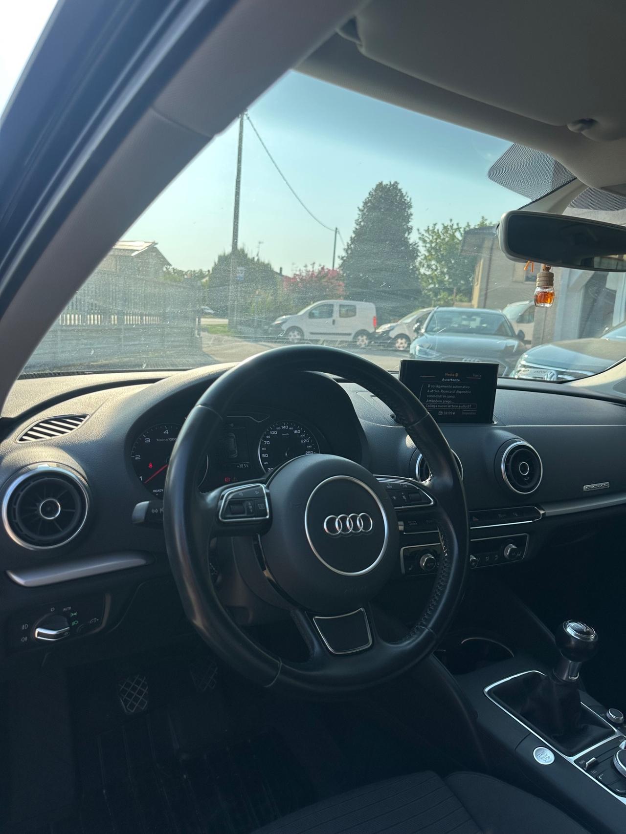 Audi A3 1.6 TDI QUATTRO S LINE