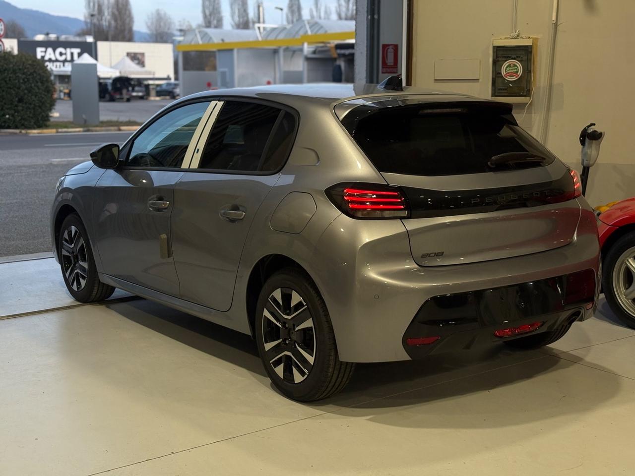 Peugeot 208 PureTech 100 Stop&Start 5 porte Allure